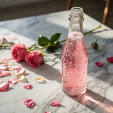 Fentimans Limonade pétillante à la rose, limonade rose infusée de manière botanique avec des ingrédients naturels et de l'extrait de rose, soda artisanal, 275 ml, paquet de 4
